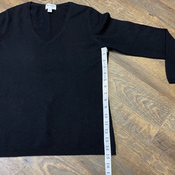 Charter Club 2 Ply 100% Cashmere V-Neck Black Soft Sweater Women’s Medium - Picture 4 of 9